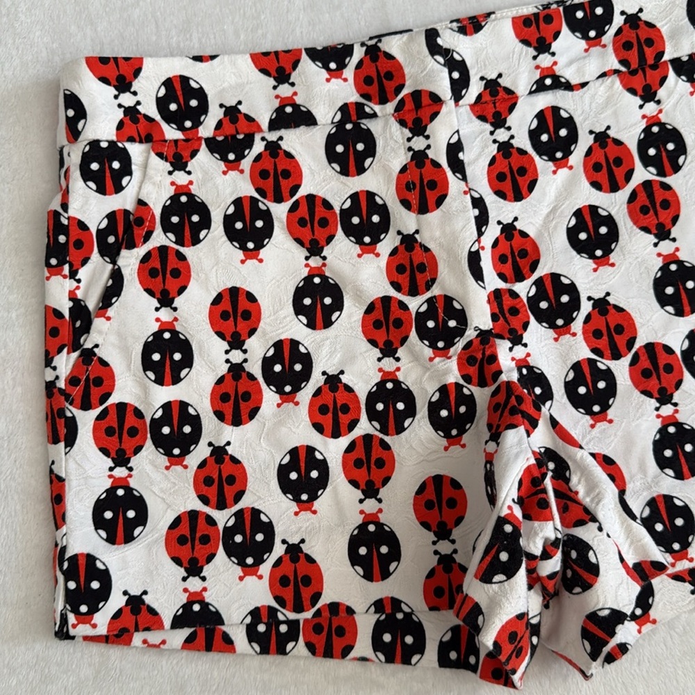 Trina Turk | Corbin Ladybug Print Cotton Stretch Shorts 181505 White/Red/Black 6 - Picture 3 of 16
